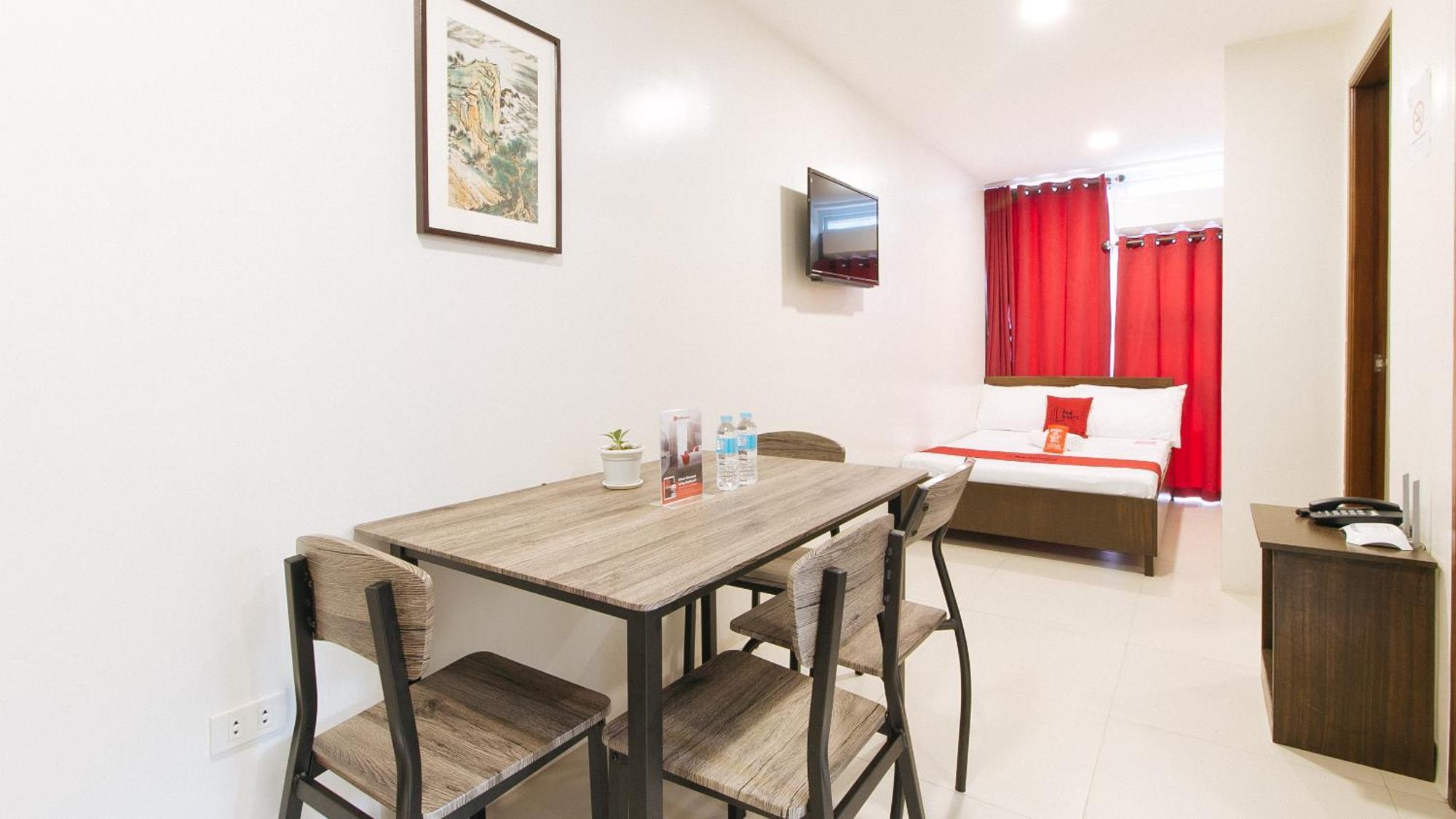 Reddoorz Near Fernwoods Garden كويزون سيتي المظهر الخارجي الصورة